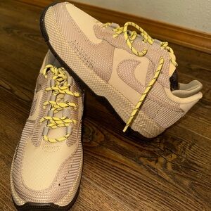 *NEW* Nike Air Force 1 Wild Sesame Brown-Baroque Brown Womens Sz 6